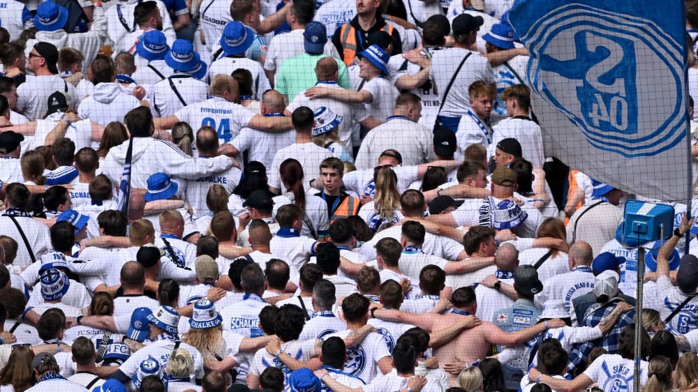 Die Schalker Fans.