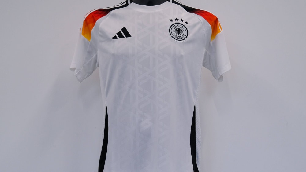 Das neue Heimtrikot der deutschen Nationalmannschaft, das sie am Samstag in Frankreich erstmals tragen wird.