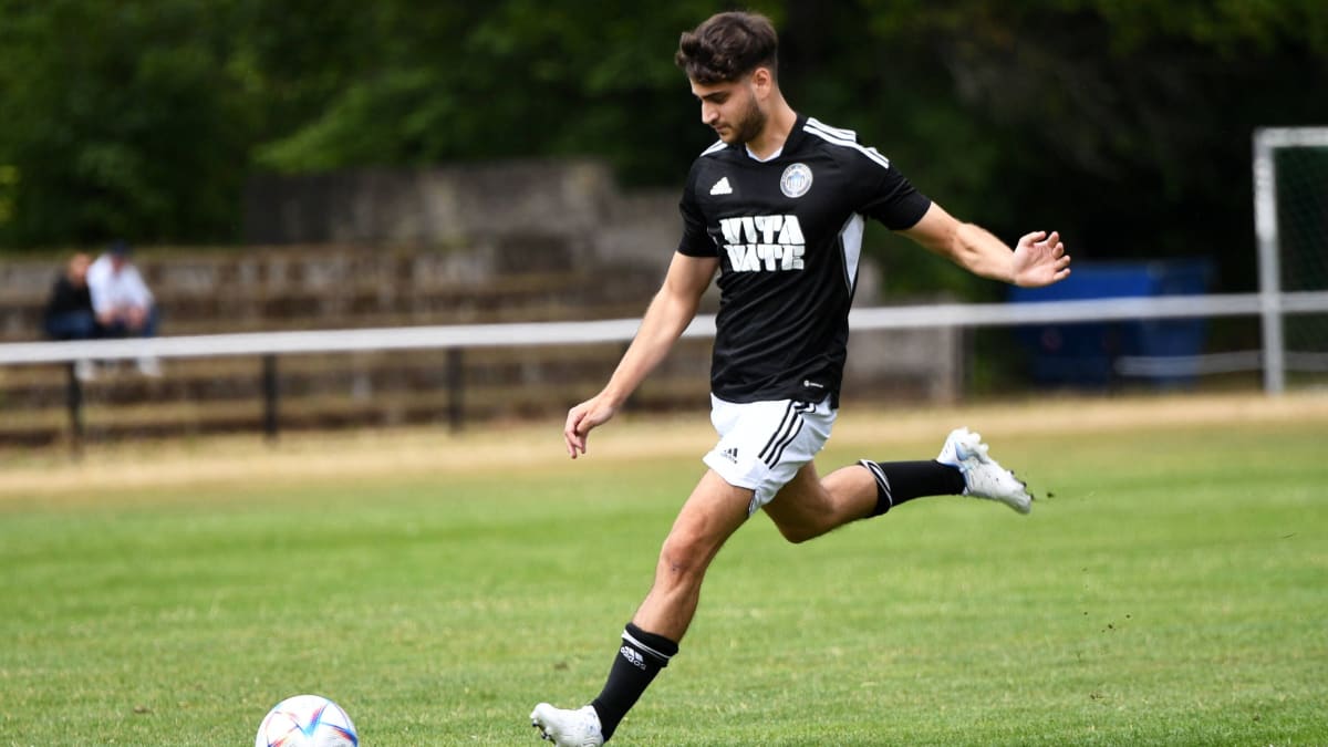 Sieg im ersten Spiel Elias Nerlich gewinnt mit Delay Sports kicker