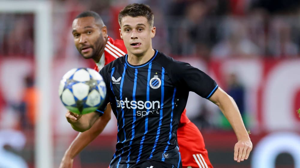 Nicolo Tresoldi (vorne) mit Jonathan Tah.