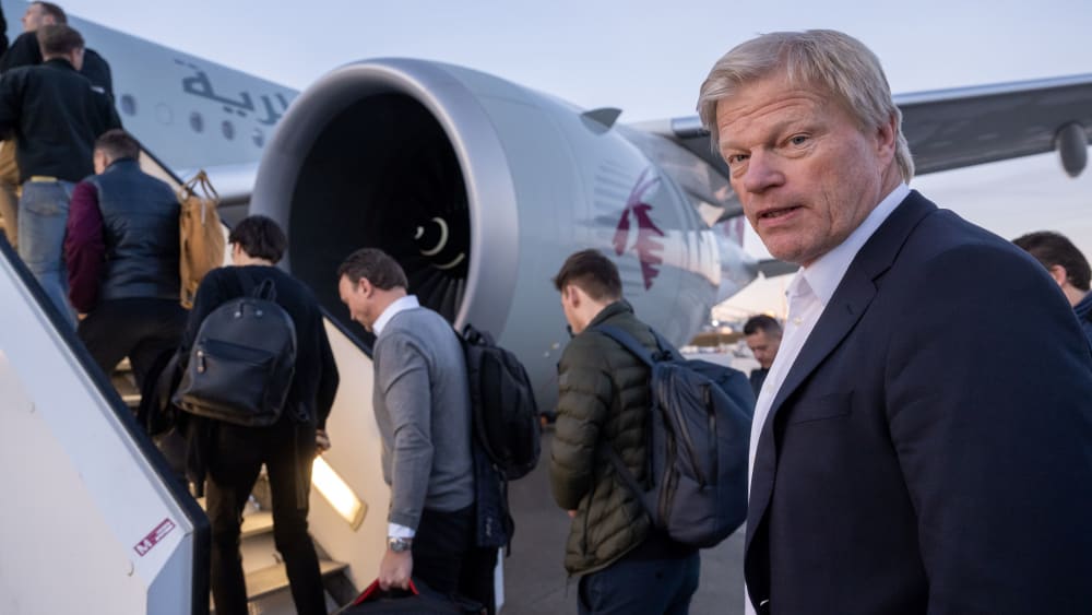 Abflug nach Doha: Oliver Kahn am Freitagmorgen in München.