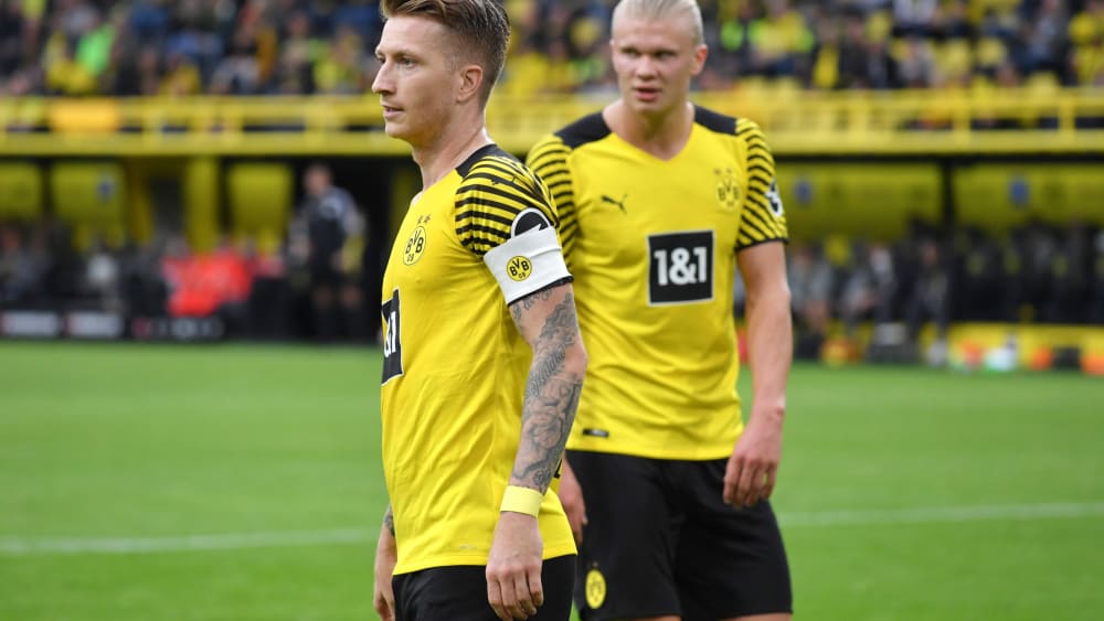 Schlagen sich mit Blessuren herum: BVB-Kapitän&nbsp;Marco Reus (li.) und Torgarant Erling Haaland.