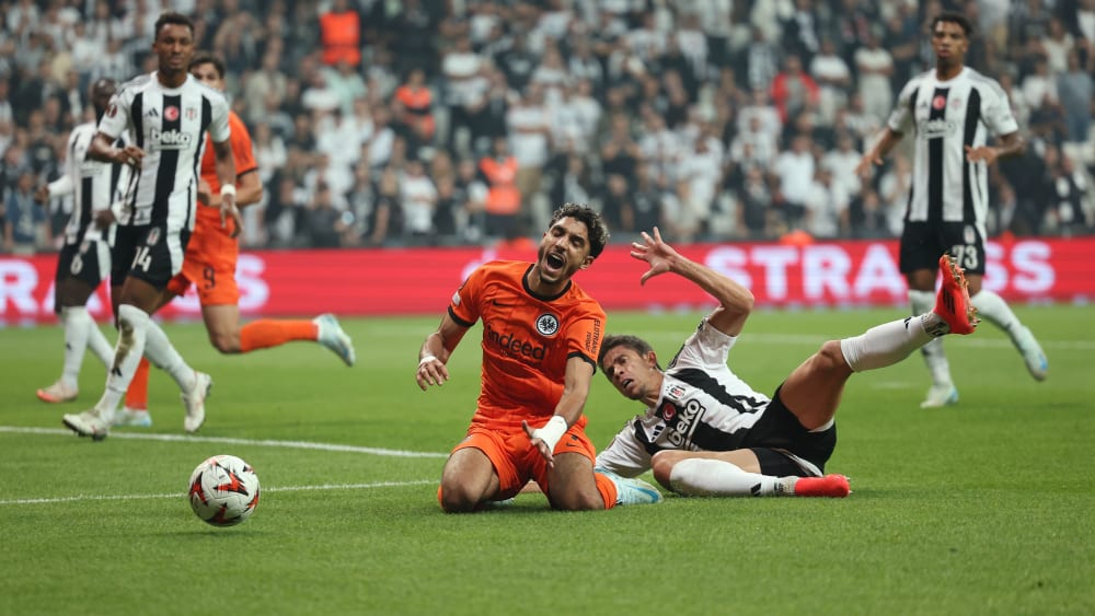 Omar Marmoush (Mi.), Gabriel Paulista (re.)