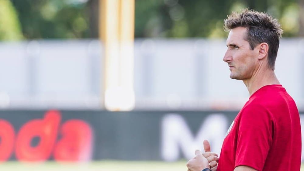 Miroslav Klose blickt dem Duell mit dem LASK gespannt entgegen.