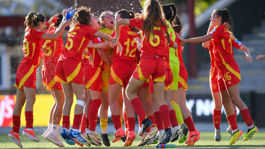 Jubel in Rot und Gelb: Spaniens U 17 ist Europameister.