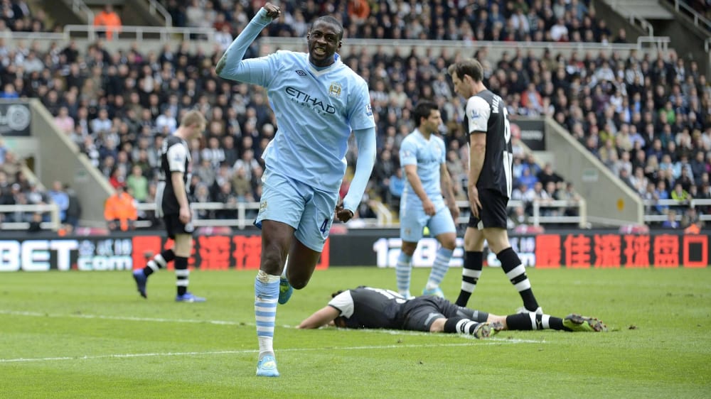 Yaya Touré bejubelt einen Treffer für Manchester City gegen Newcastle United in der Saison 2011/12.