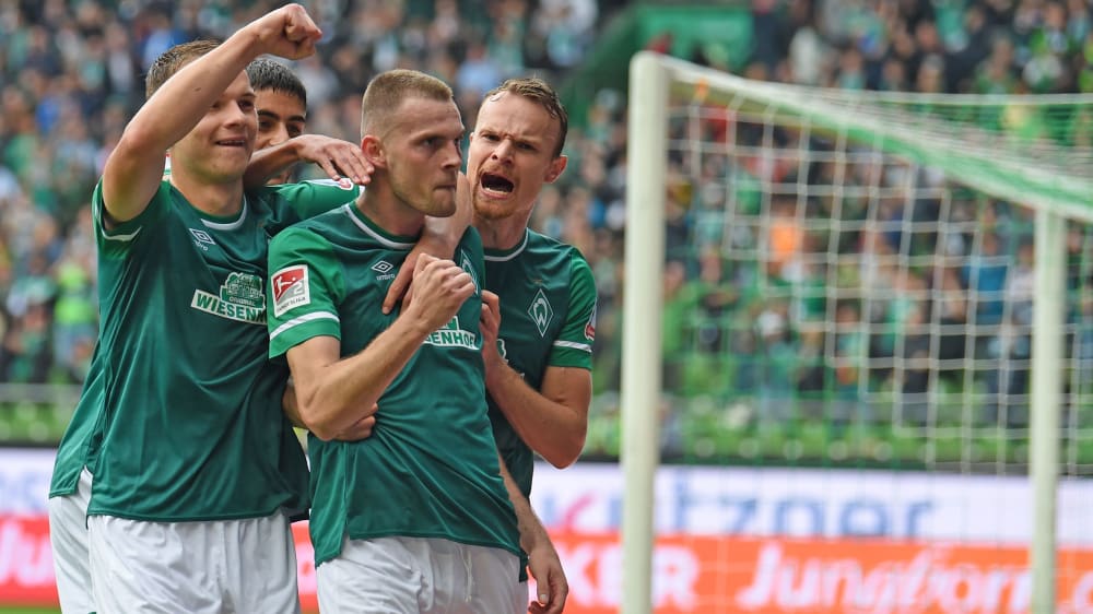 Perfekter Start im Werder-Trikot: Marvin Ducksch lässt sich gegen Rostock feiern.