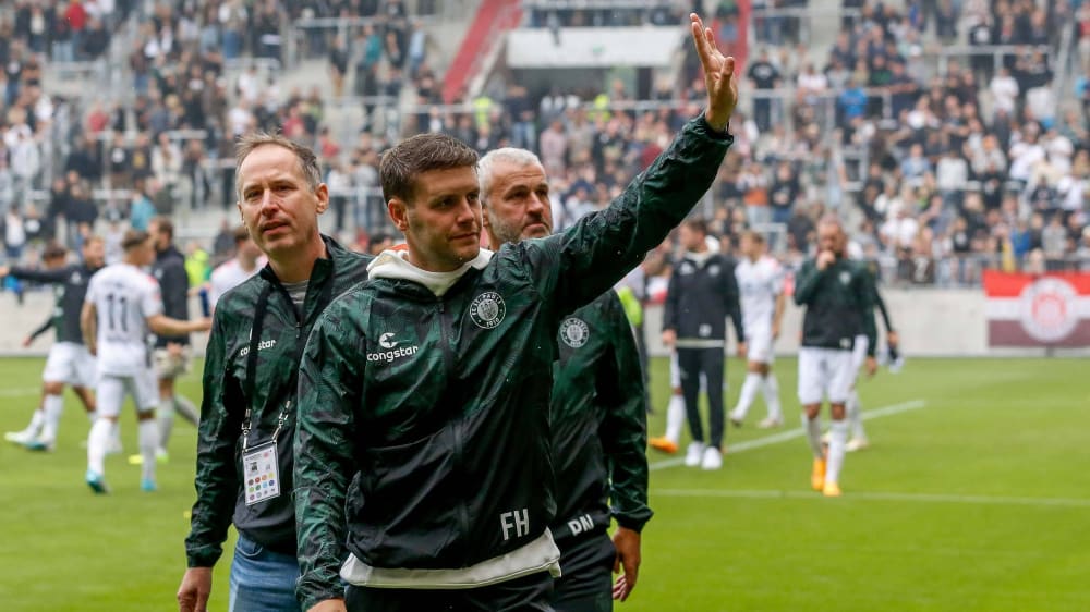 Steigt mit dem FC St. Pauli am Samstag in die neue 2. Liga-Saison ein: Cheftrainer Fabian Hürzeler.