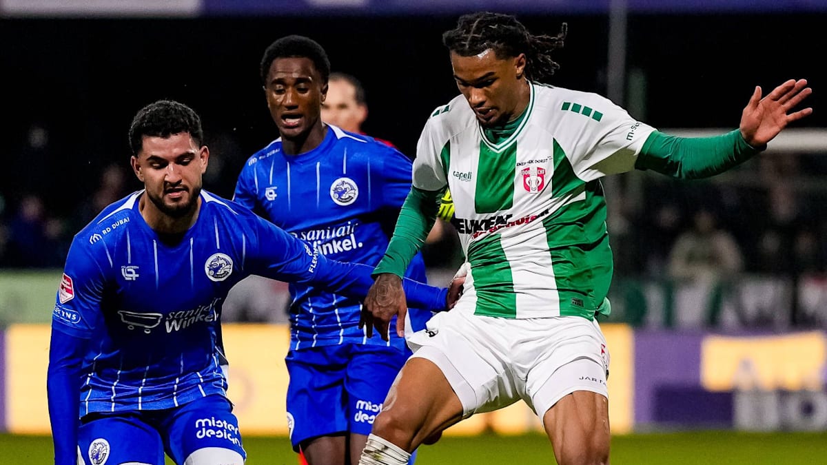 Auch-Eduardo-und-Hencke-auf-dem-Sprung