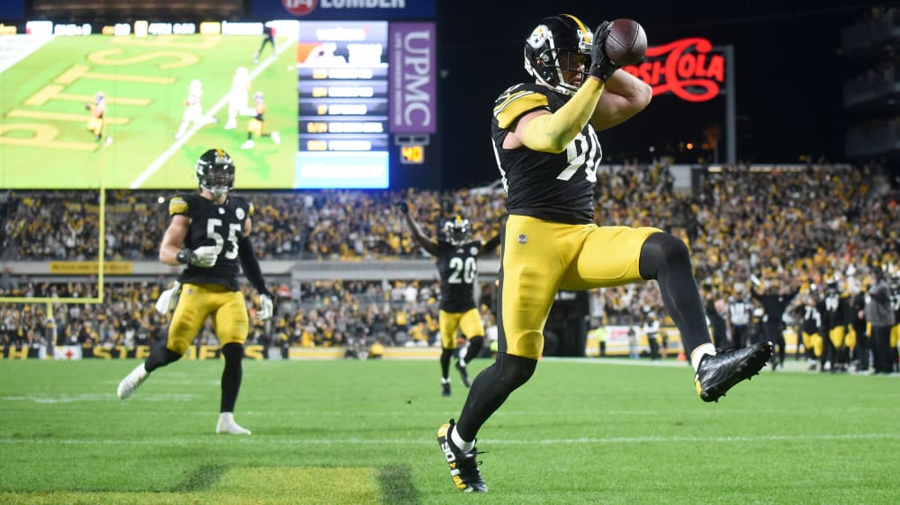 High Steps in die Endzone: T.J. Watt bescherte den Pittsburgh Steelers am Montag den Sieg.