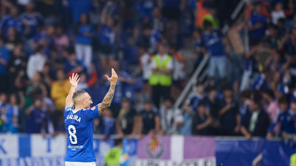 Wer auch sonst? Santi Cazorla legte mit seinem Elfer den Grundstein für Oviedos Aufholjagd.