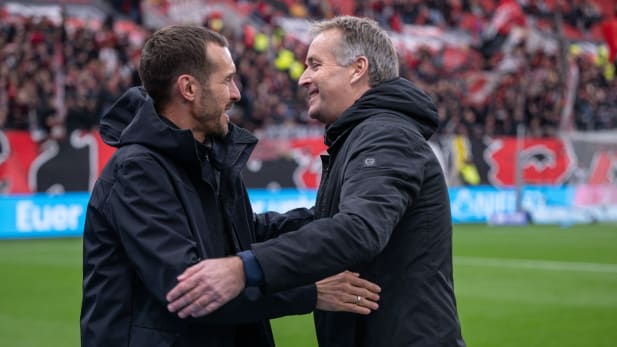 Julian Schuster (li.) und Kasper Hjulmand