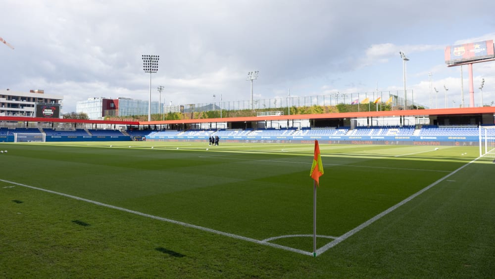 mini-stadion-als-wahrscheinliche-l-sung-wo-spielt-barcelona-am-sonntag