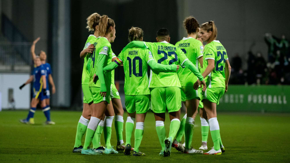Durch ein fulminantes 4:0 gegen den Chelsea LFC am letzten Spieltag noch im Viertelfinale dabei: Die Frauen des VfL Wolfsburg.