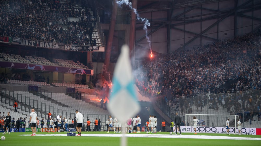 Im Stadion von Marseille kam es zwischen beiden Fanlagern zu Ausschreitungen.