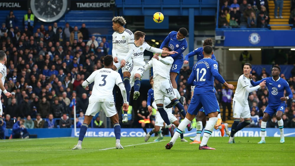 Das Tor, das für allgemeine Erleichterung an der Stamford Bridge sorgte: Wesley Fofana köpft ein.