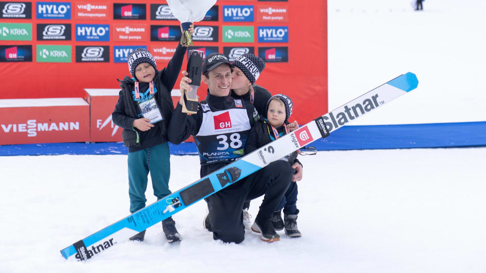 Local Hero mit Familie: Peter Prevc am Freitag in Planica.