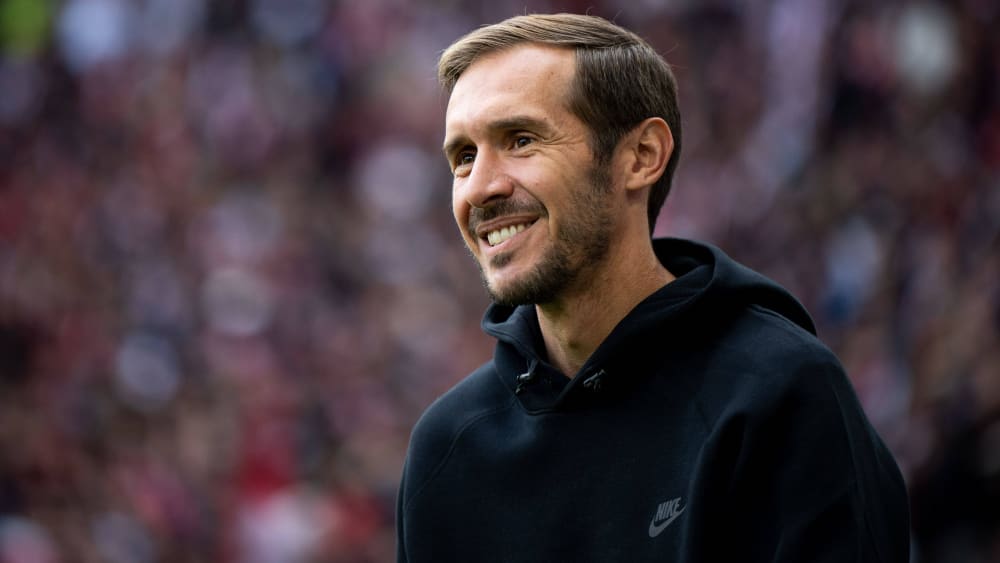 Bei Freiburgs Coach Julian Schuster weckt Werder Bremen Erinnerungen an seine Kindheit.