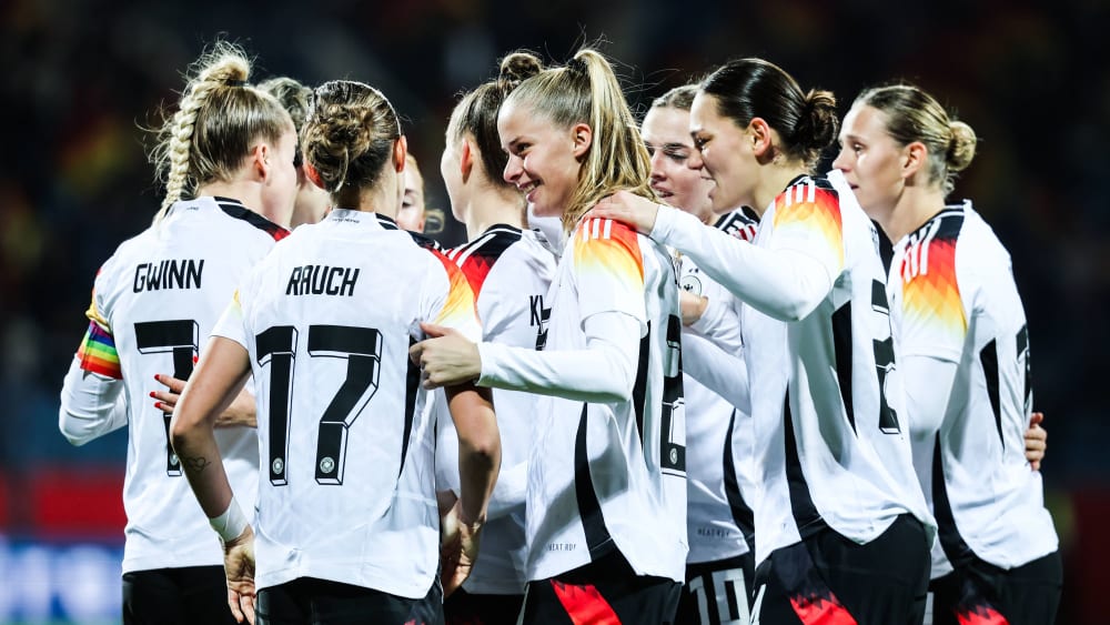 Auch Deutschland würde am 27. Juli den EM-Pokal gerne in die Höhe stemmen..