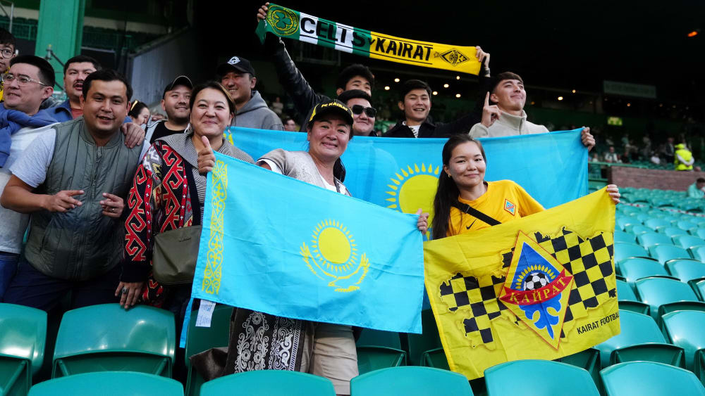 Fans von Qairat Almaty.