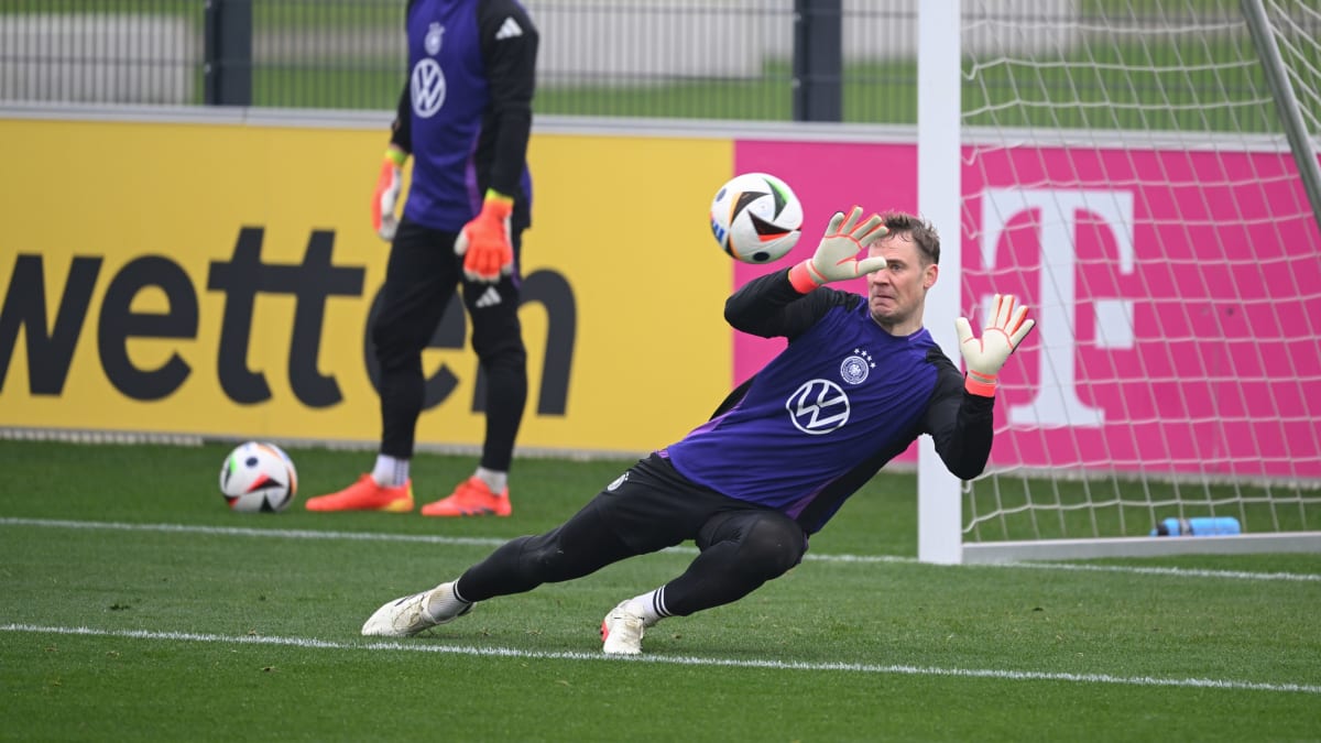 Goalkeeping coach calculator: Neuer injury “nothing dramatic”