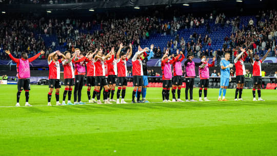 Beste Laune: Die Profis von Feyenoord Rotterdam feiern das 2:0 zum Auftakt der Champions-League-Saison.