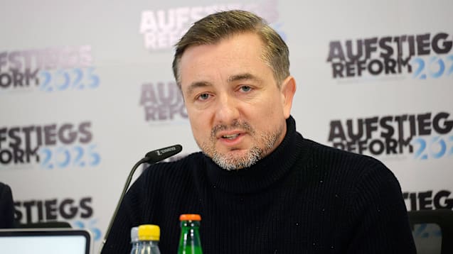 Geht mit den Gegnern des "Kompass-Modells" hart ins Gericht: Daniel Meyer, Sportchef des Halleschen FC