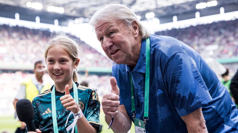 Mit den DFB-Frauen Mitte Juli erstmals in Hannover für ein Frauen-Länderspiel zu Gast: Trainer Horst Hrubesch.
