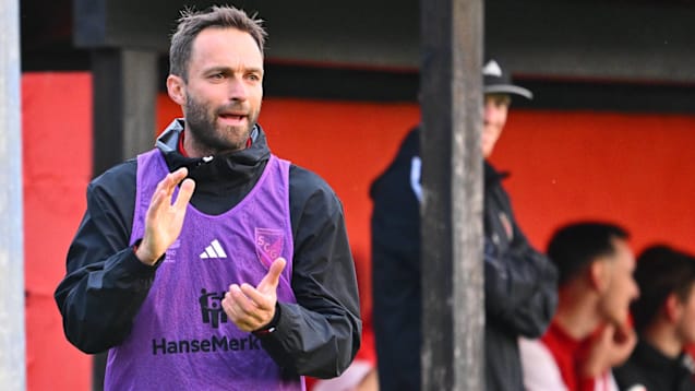 Will sich mit dem Klassenerhalt aus Großschwarzenlohe verabschieden: Trainer Florian Bauer