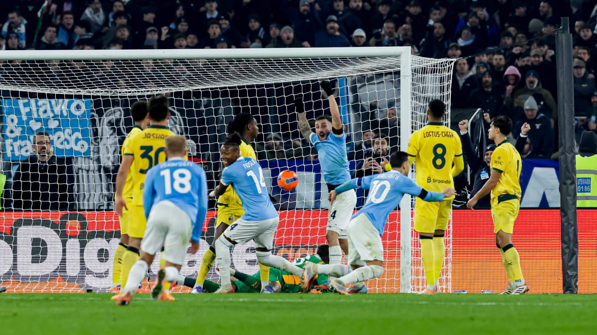 Nach-13-Spielen-ohne-Niederlage-Milan-unterliegt-in-Rom-und-scheidet-im-Pokal-aus