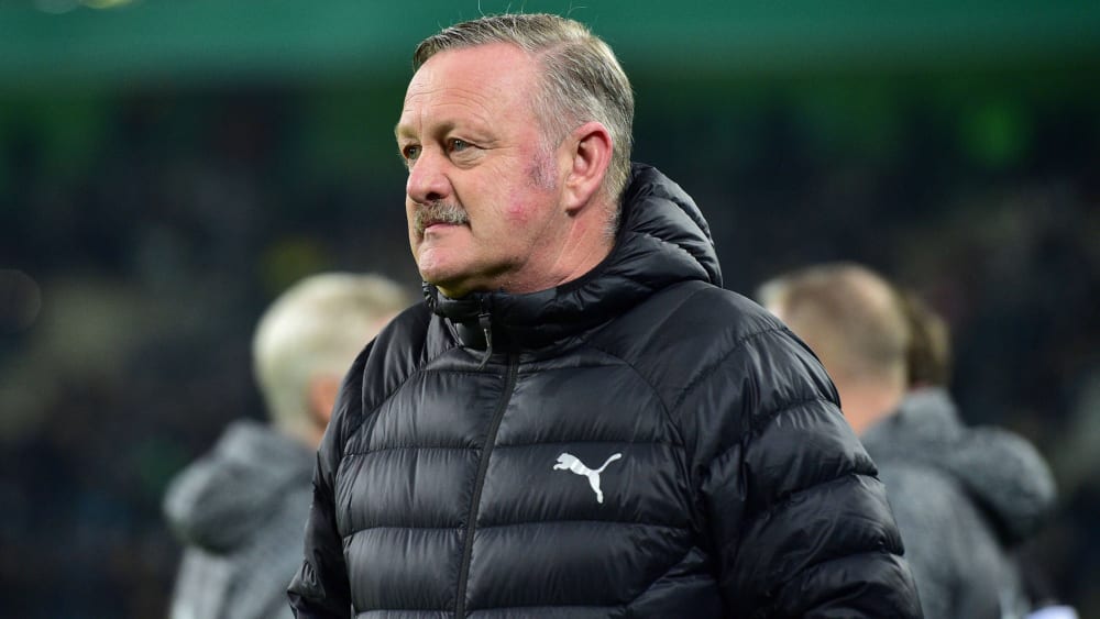 Gladbachs Sport-Geschäftsführer Roland Virkus blickt auf die bisherige Saison zurück.