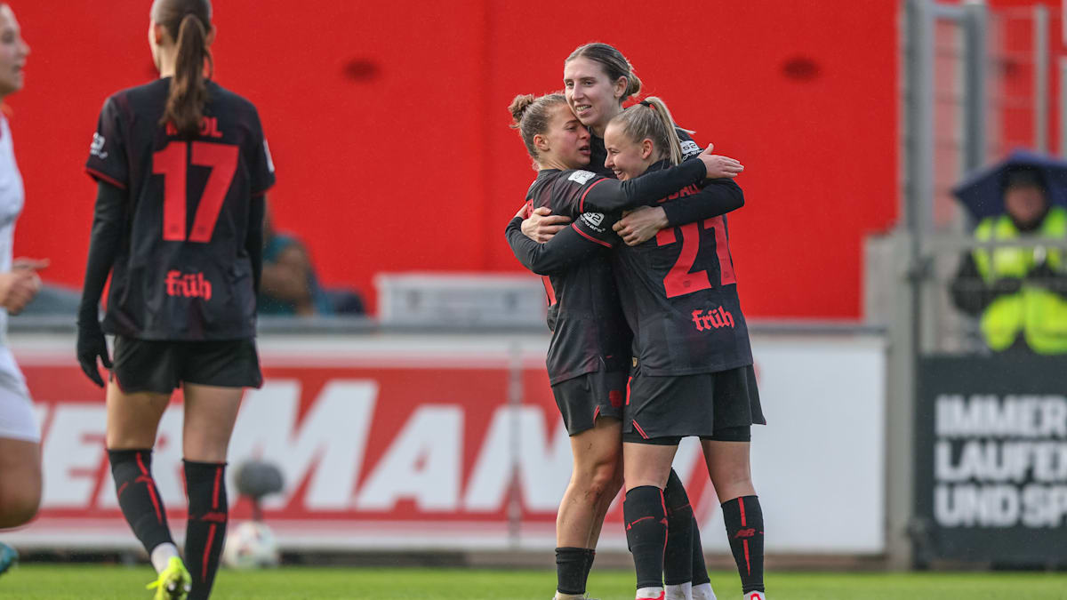 Fudallas-sehenswerter-Doppelpack-N-rnberg-chancenlos-in-Leverkusen