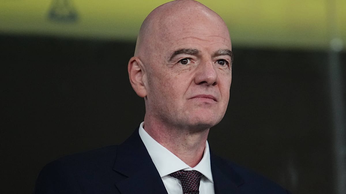 Sollten-russische-Teams-wieder-in-FIFA-Wettbewerbe-zur-ckkehren-