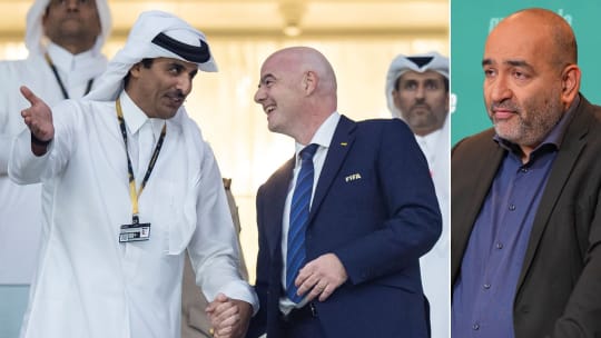 FIFA-Präsident Gianni Infantino beim WM-Eröffnungsspiel mit Scheich Tamim bin Hamad Al Thani. Omid Nouripour (re.) gehört zu den Katar-Kritikern.