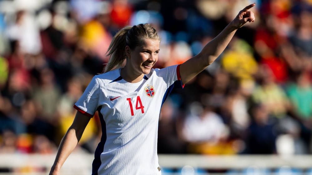 Hier geht's zur WM: Ada Hegerberg ist in Norwegens Kader für die Weltmeisterschaft eine Führungsspielerin.