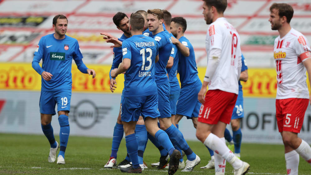 Konnten in Regensburg zum dritten Mal in Serie einen Sieg feiern: Die Heidenheimer Profis.