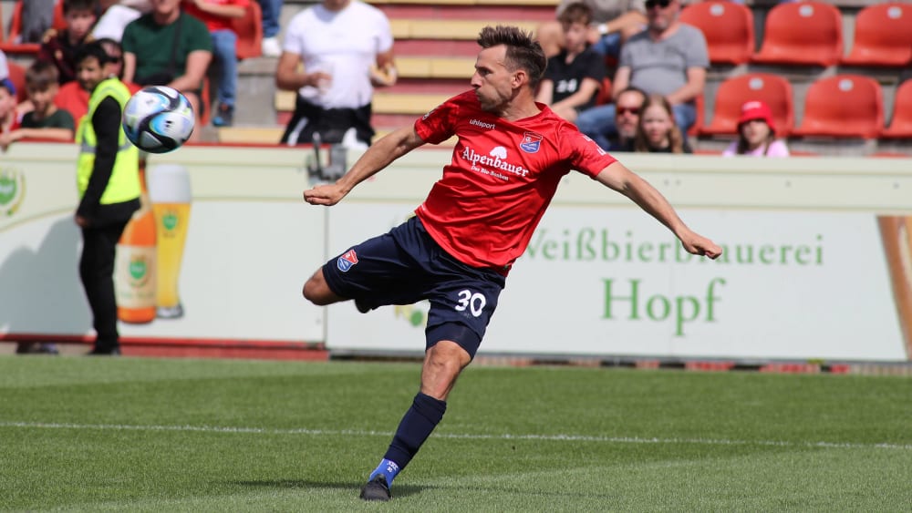 Weiterhin für Unterhaching am Ball: Mittelfeld-Ass Simon Skarlatidis.