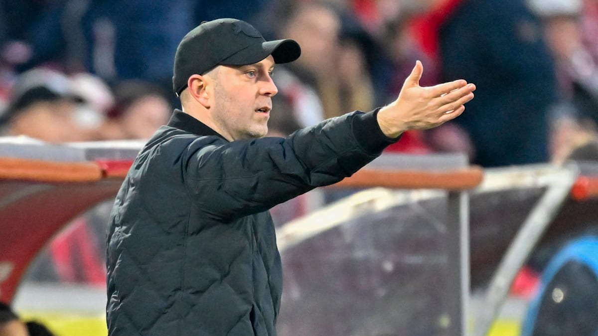 -sherlock-holmes-nummer-werner-genervt-von-handspiel-regel