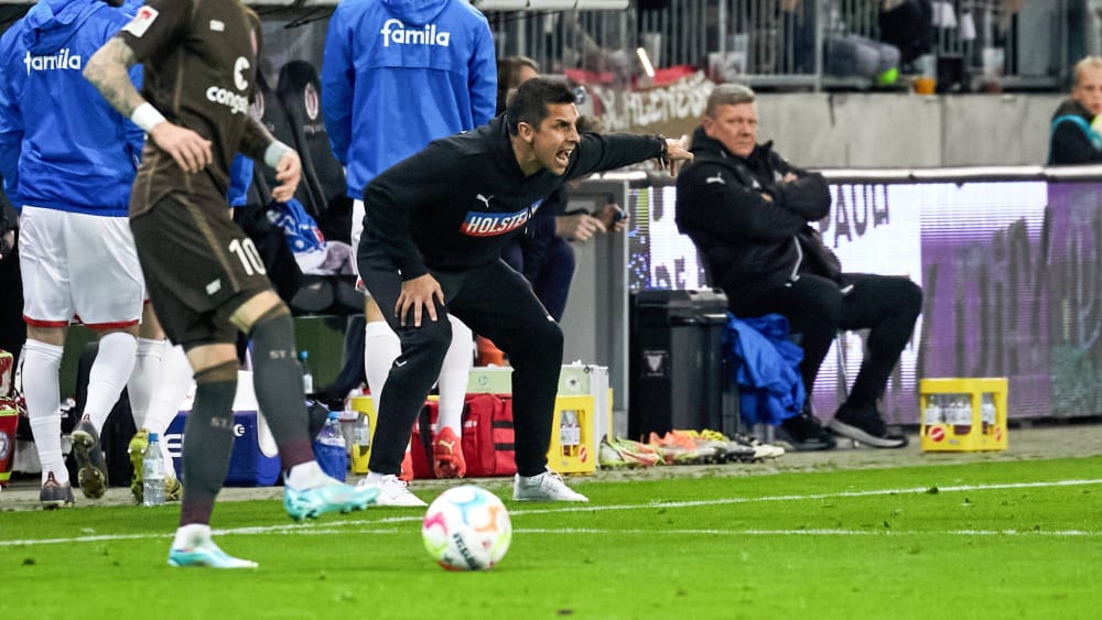 Aktives Coaching: Kiels Coach Marcel Rapp wird auch gegen Hannover mit vollem Engagement dabei sein.