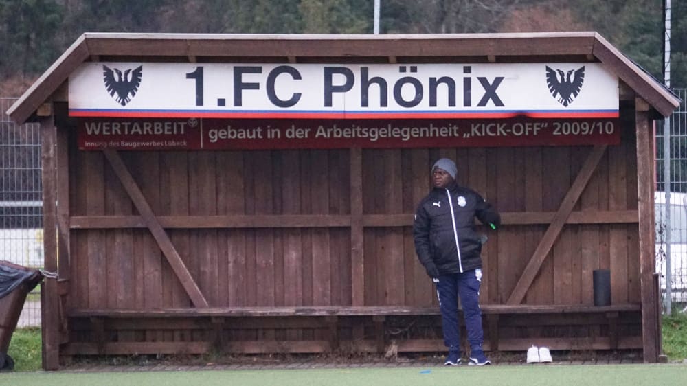 1. FC Phönix Lübeck: Das Stadion "Flugplatz" hat keine Drittliga-Tauglichkeit.