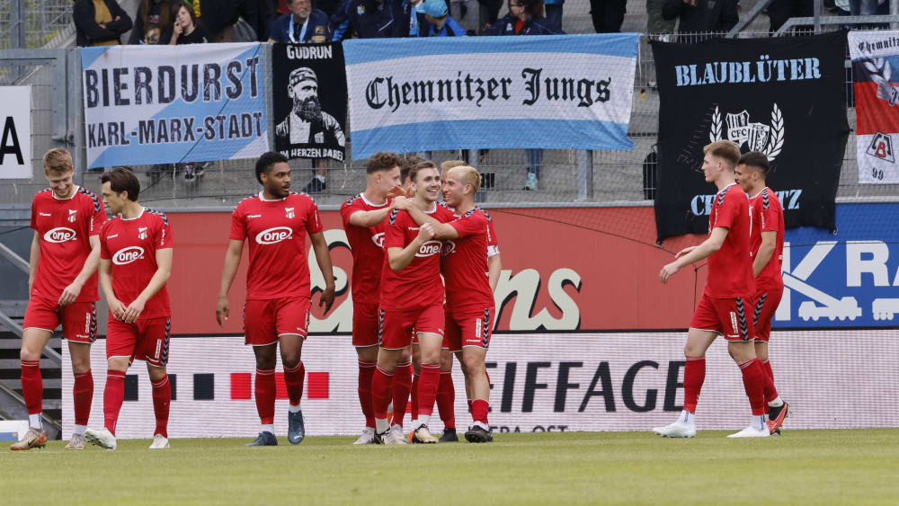 Auf ein Wiedersehen: Der ZFC Meuselwitz wird auch kommende Saison zum Regionalliga-Spiel nach Chemnitz fahren.