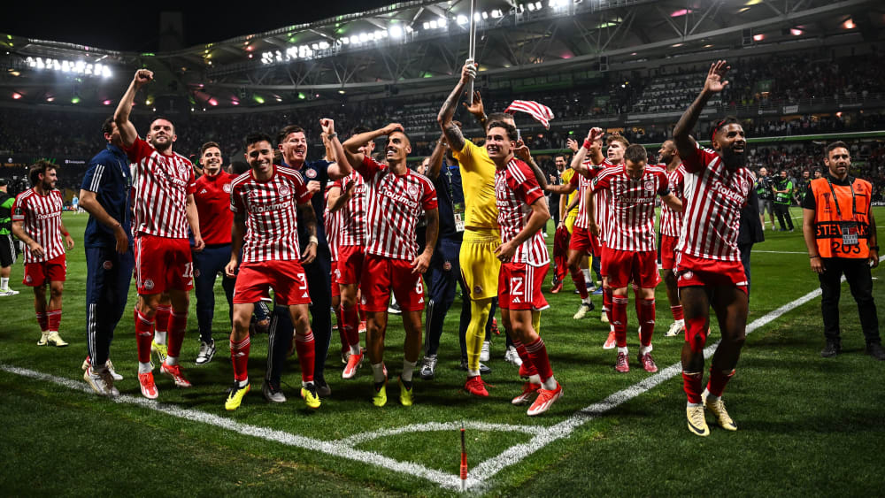 Big celebration: Piraeus is the first European Cup winner from Greece.