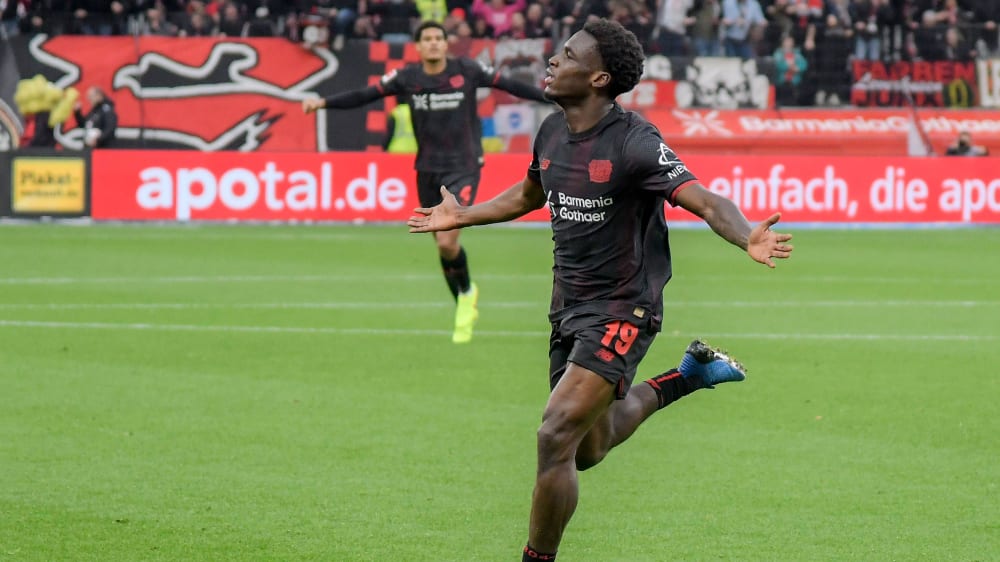 Ernest Poku beim Torjubel.