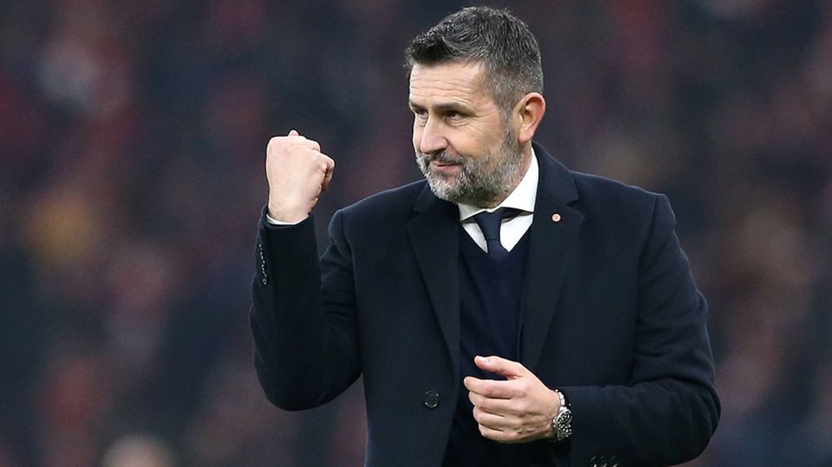 Im Stil des Master Chiefs kicker