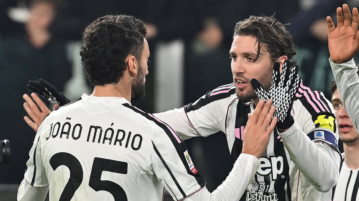 -Der-rmste-Mensch-im-Stadion-Palma-schie-t-Juve-unfreiwillig-weiter