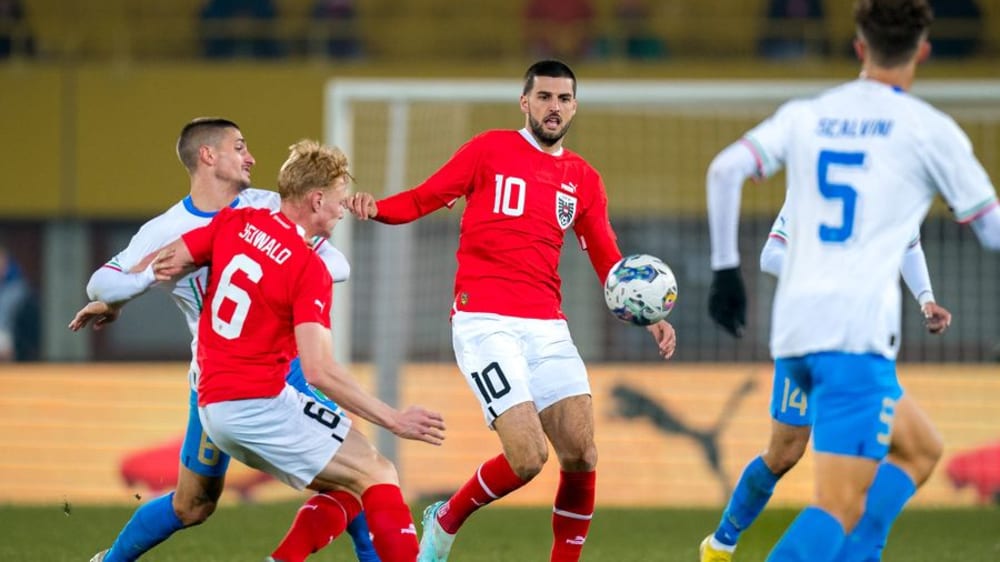 Already on the pitch together against Italy in 2022: Nikola Seewald (left) and Florian Grealitsch.