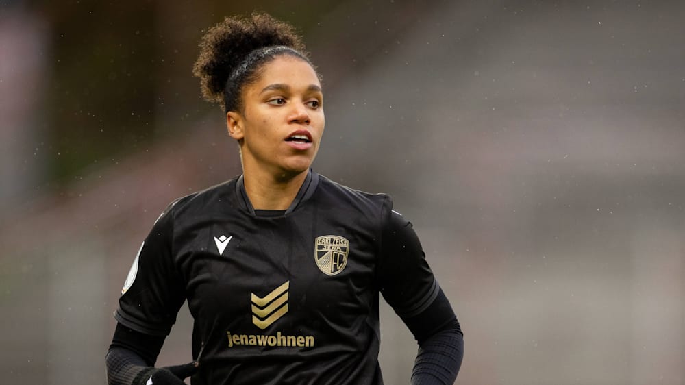 [Bild: 17e18a5a-cf4e-40f3-bb2c-6b8b3af26437.jpg]