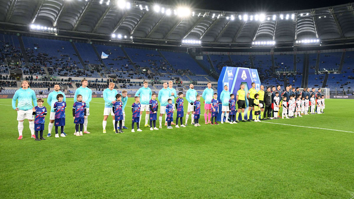 Gespenstische-Atmosph-re-Leere-R-nge-beim-Lazio-Spiel