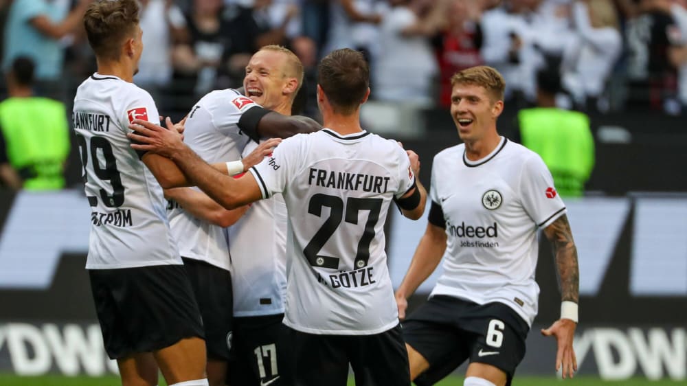 Einfach deutlich stärker als Leipzig: Die Eintracht-Profis haben RB deutlich mit 4:0 besiegt.