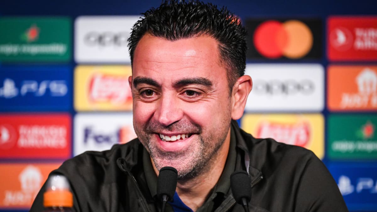 Xavi bleibt Trainer in Barcelona und erklärt sein Umdenken kicker